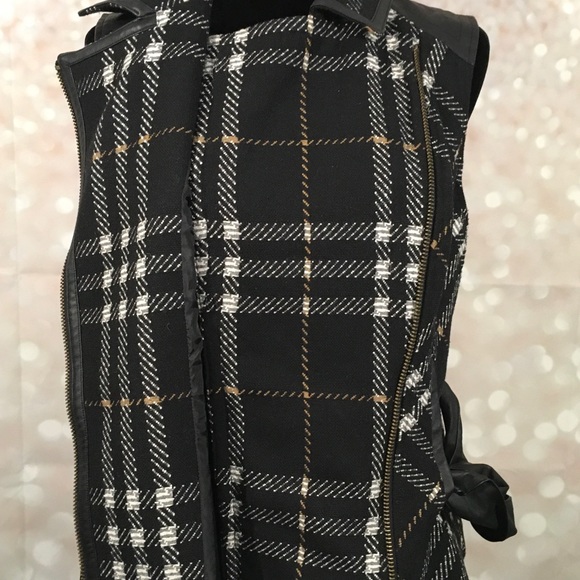 CaBi Grid Plaid Zip Up Vest - Picture 7 of 9